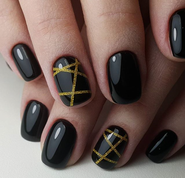 black and gold short nails