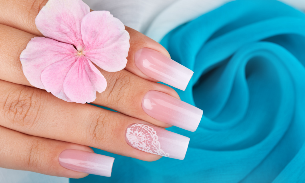 The Ultimate Guide to Ombre Nails 2022 Stylinggo