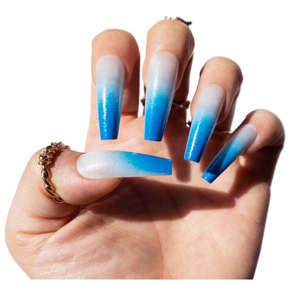 blue and white ombre nails